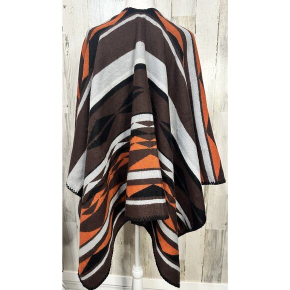 Old Navy Aztec blanket Cape Wrap womens Cozy Cabin Outdoors One Size - Picture 7 of 7